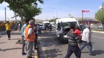 Şanlıurfa'da Minibüs ile Otobüs Çarpıştı 6 Yaralı