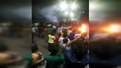 - Bangladeş'te Öğrenci Eylemine Polis Müdahalesi: 1 Ölü