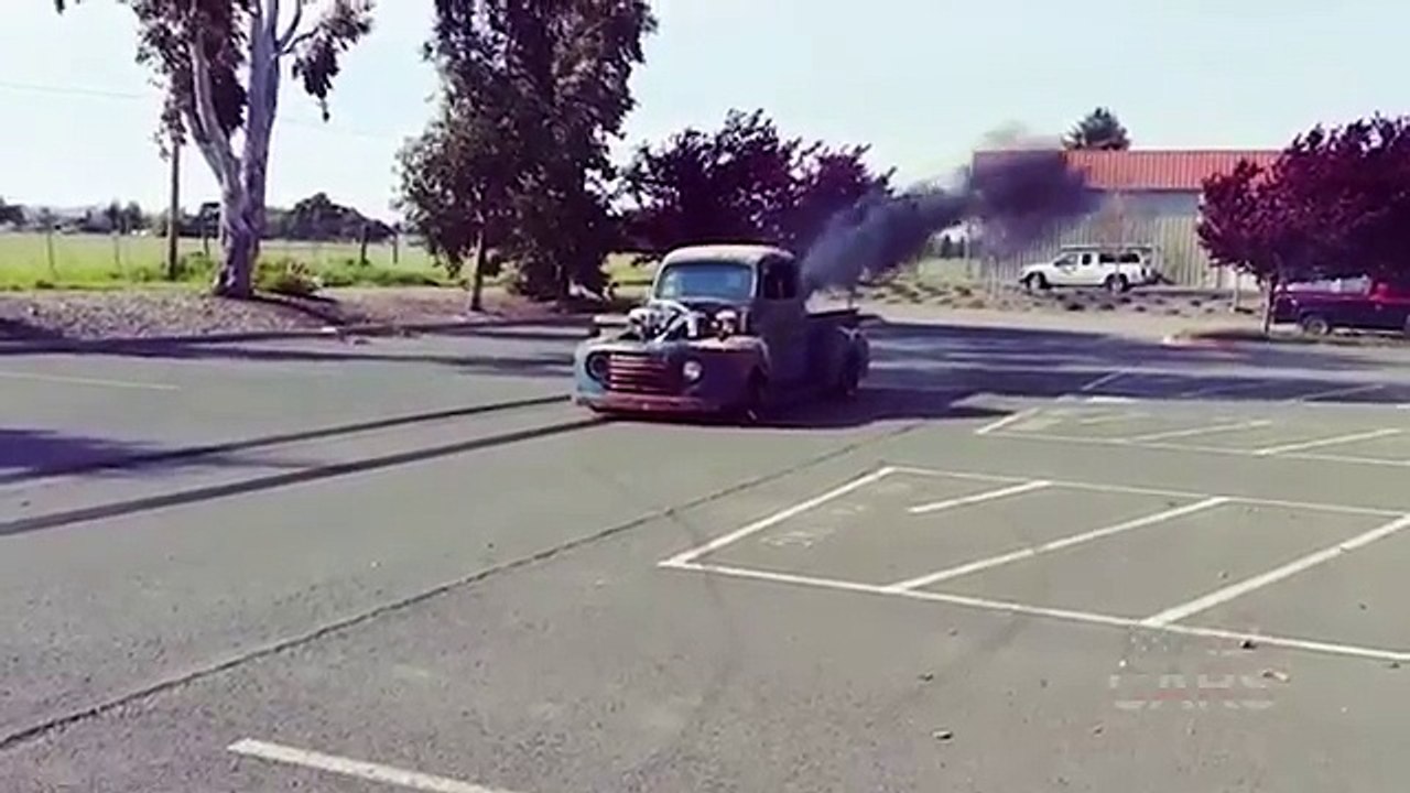 The Best Badass Diesel Trucks of Insta || The Best Burnouts/Rolling Coal Compilation #30