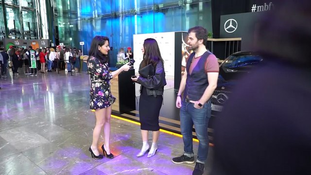 Siz olsanız etek ya da elbise ile sokağa çıkar mısınız?