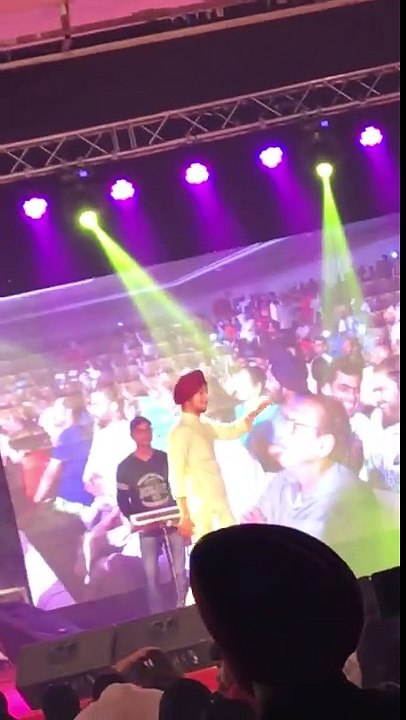 Amar sehmbi New Song Live || Awesome Show