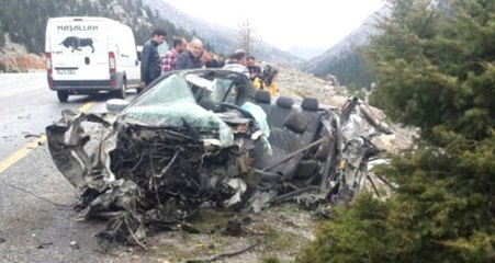 Kamyonla Kafa Kafaya Çarpışan Otomobilin Sürücüsü Feci Şekilde Can Verdi