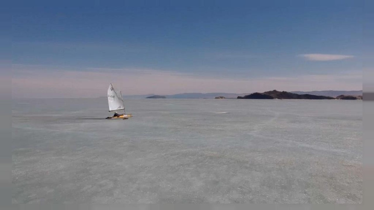 Im geschwindkeitsrausch: eissegler auf dem baikalsee