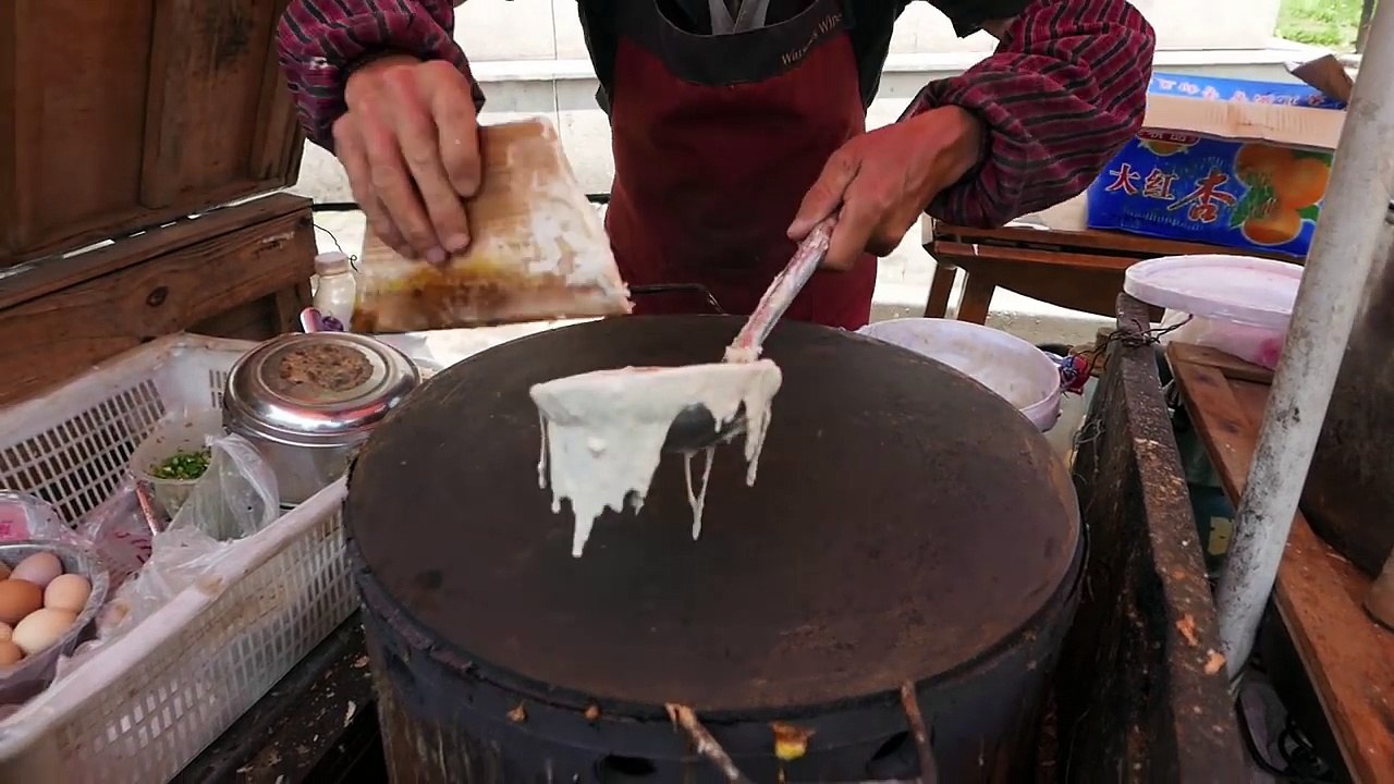 Beijing Jianbing (北京煎饼) China Street Food Breakfast Sandwich Crepe