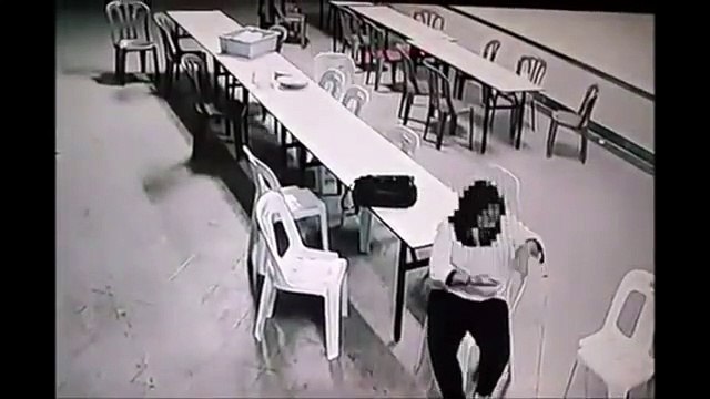 Scène terrifiante dans un hôtel en Malaisie... Les meubles bougent tout seul