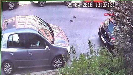 Beşiktaş'ta Hareketli Dakikalar; Çalıntı Araçla Caddeyi Birbirine Katan Şüpheliler Güvenlik...