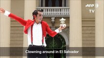 San Salvador: Clowns and performers celebrate Social Circus Day
