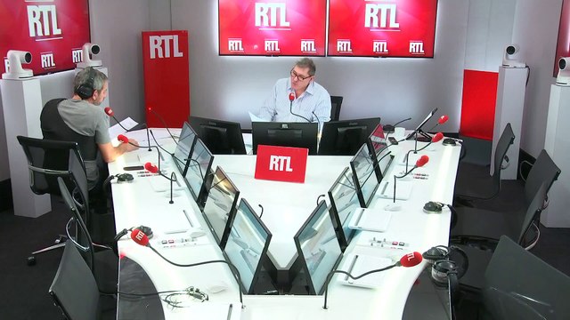 Michel Cymes évoque les effets secondaires de la pilule contraceptive masculine