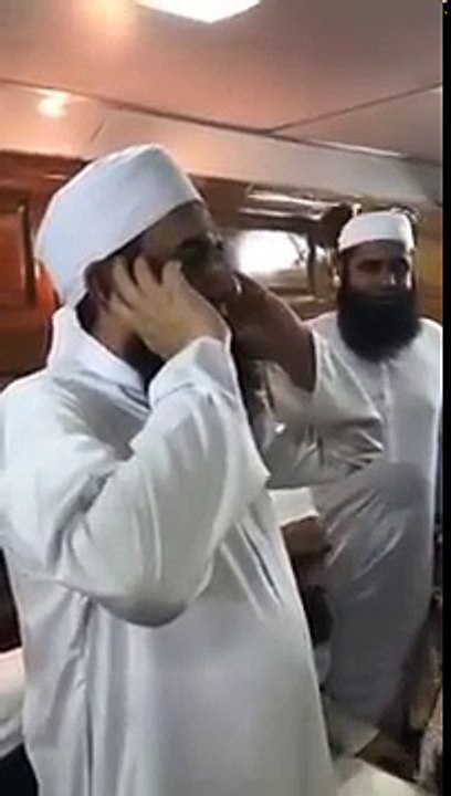 Beautiful Azan by Maulana Tariq Jameel During the travling in the train,