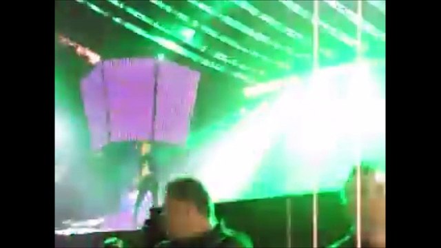 Muse - New Born, Newcastle Metro Radio Arena, 11/19/2006