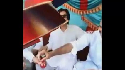 Leak Video Of Khusro Bakhtiar Chitroling Nawaz Sharif