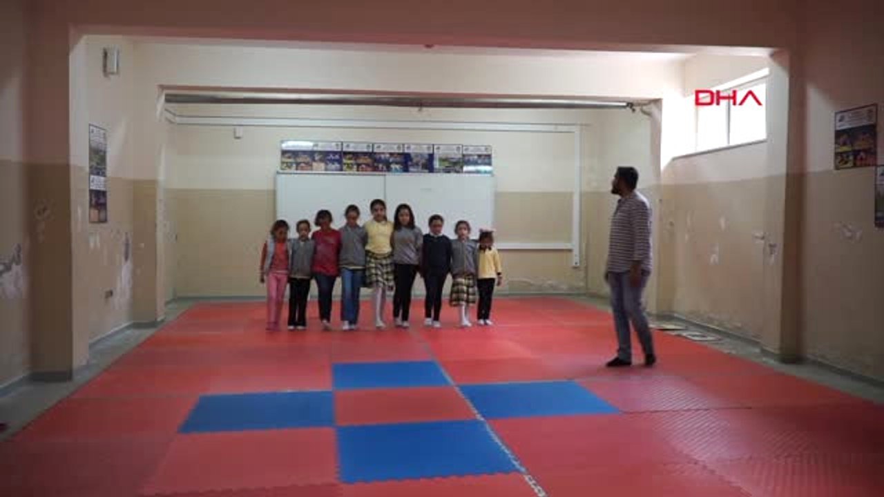 Adıyaman-Minikler Folklor Öğreniyor