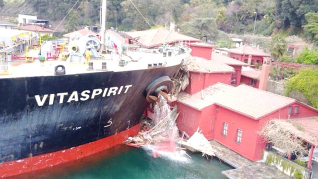 Boğazdaki Kazada Hasar Gören Yalının Tazminatını, Dünyaca Ünlü Sigorta Kulübü Ödeyecek