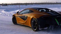VÍDEO: un McLaren 570S de lado sobre nieve, ¿hay algo más bello?