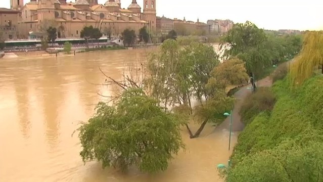 El deshielo y las lluvias provocan crecidas