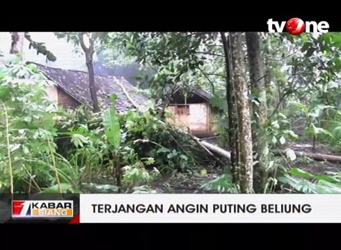 Tiga Rumah Rusak Berat Akibat Terjangan Angin Puting Beliung