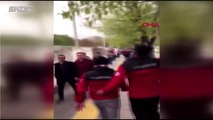 Galatasaraylı taraftarlara Ankara'da çirkin saldırı!