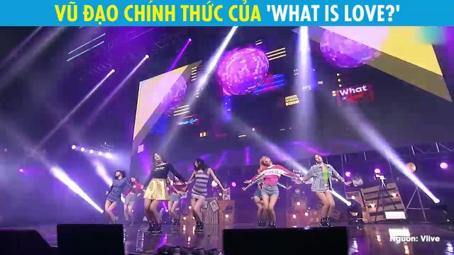 TWICE gây sốt khi khoe vũ đạo bản hit What Is Love? và tái hiện màn thả thính giữa Momo và Tzuyu