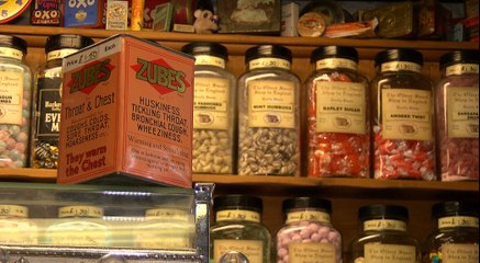 Visitors from across the pond visit the Oldest Sweet Shop!