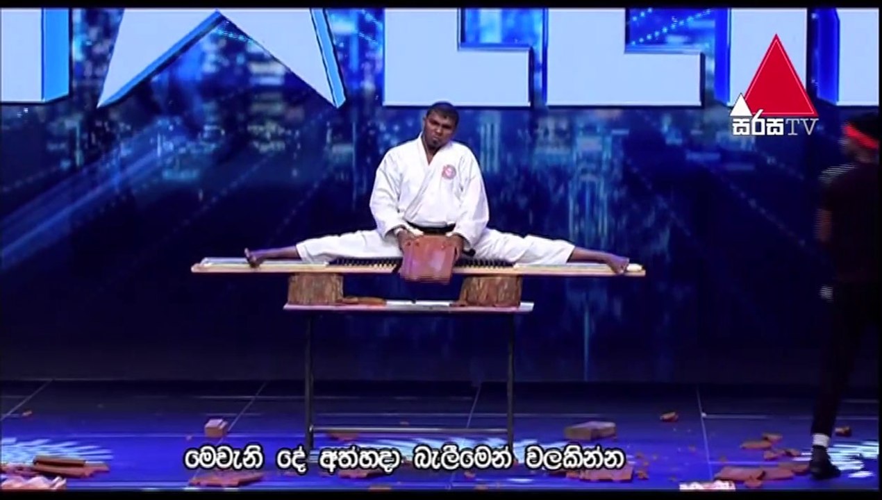 Le pire karatéka du monde.. Il se met KO tout seul en direct à la TV