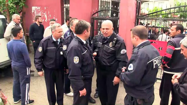 Ortaokul öğrencisi müdür yardımcısını bıçakladı - ADANA