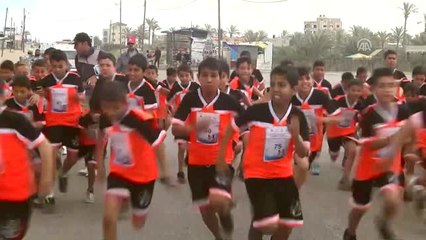 Gazze'de Çocuklar İşgal Altındaki Toprakları İçin Koştu