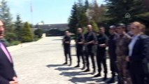 Dışişleri Bakanı Çavuşoğlu, bakanlıkta çalışan polislerle bir araya geldi - ANKARA