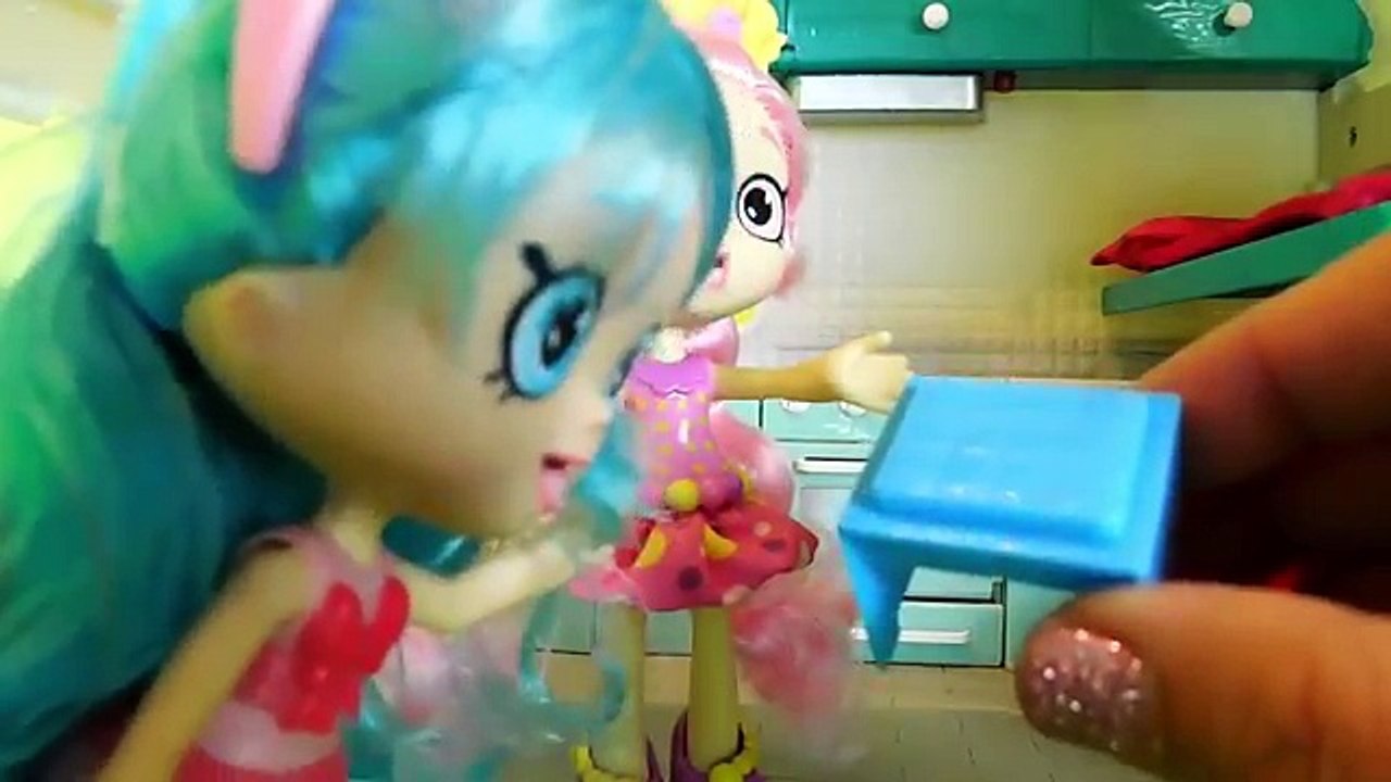 Shopkins Shoppies CAMPING Adventure - CAMPER! PART 2