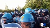 Puglia: protestano contro gasdotto della multinazionale, donne prese a manganellate