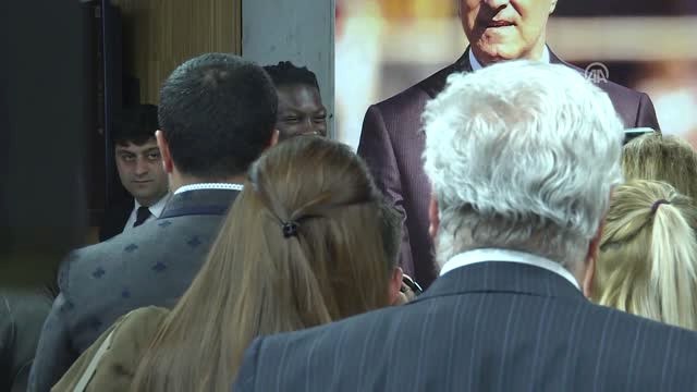 1905 Gsyiad'dan Gomis'e Ödül