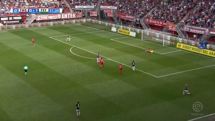 Pays-Bas - Brad Jones offre un but à Twente