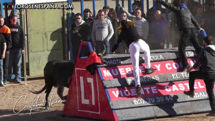 ONDA - PASCUA TAURINA 31/03/2018 / TORO DE LUIS ALGARRA Y RESES DE GERMÁN VIDAL