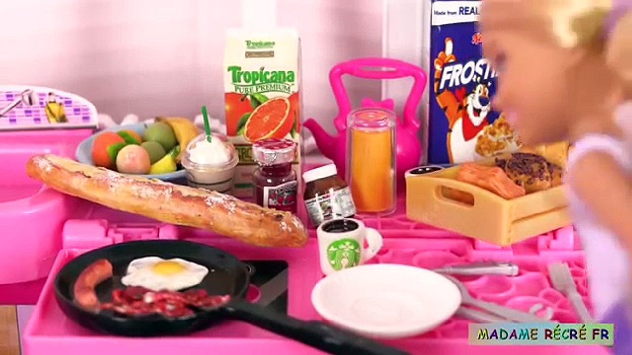 Barbie Morning Routine du Matin ♥ Barbie House Bedroom Morning Routine