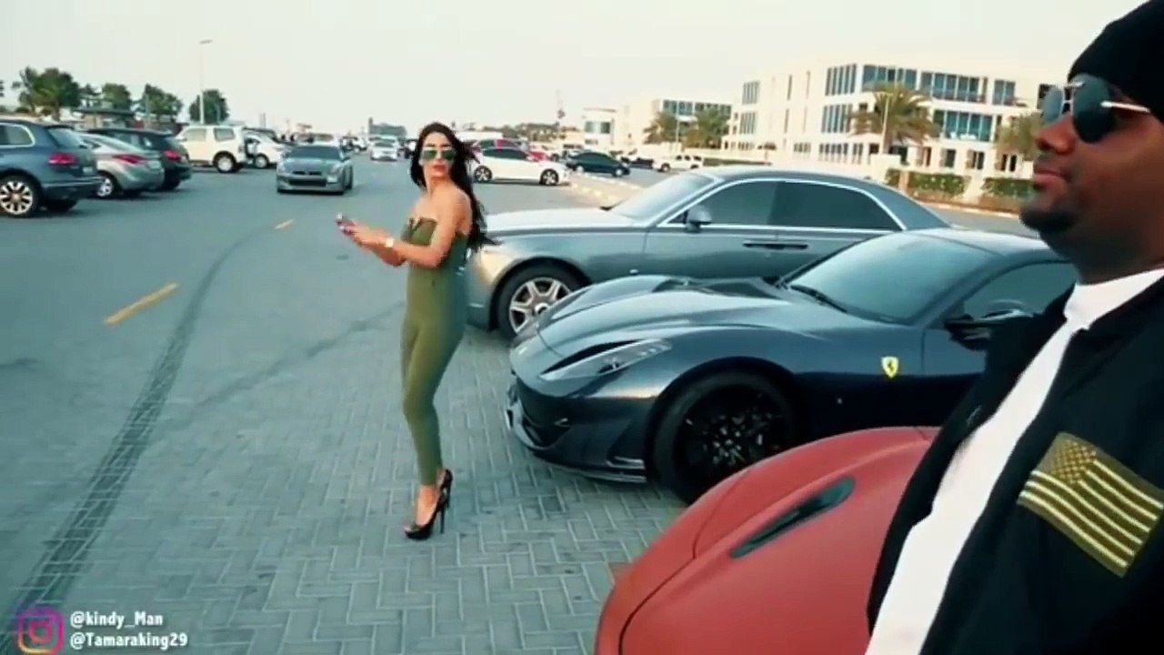 الفلوس تغير النفوس