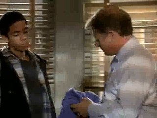 NYPD Blue S04E10 My Wild Irish Nose