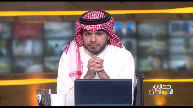 شاب ينقذ عائلة من الغرق بعد أن علقت سيارتهم في سيل جارف