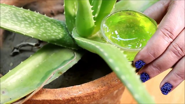 17.How To Get Clear, Glowing, Spotless Skin By Using Aloe Vera Gel