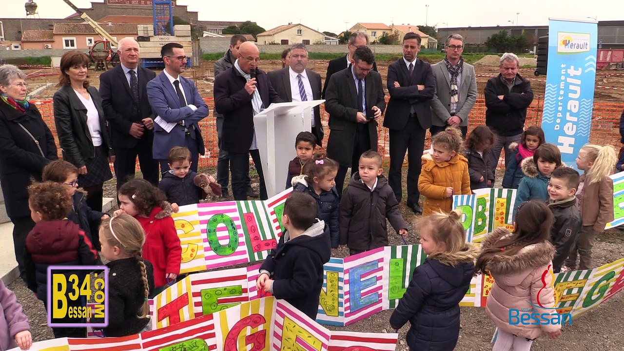 Pose de la 1ére pierre de l'Ecole Maternelle G.Begou