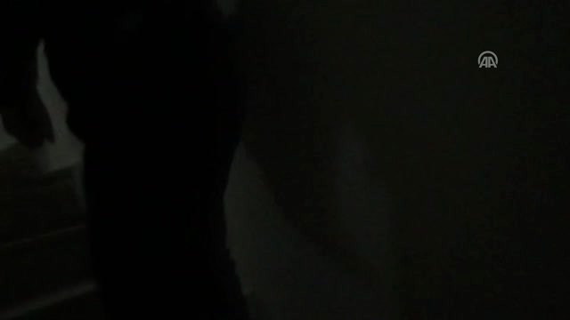 Evinde Mahsur Kalan Yaşlı Adamı Kurtarmak İçin Zamanla Yarıştılar