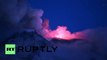 En Italia el volcán activo más grande de Europa ilumina el cielo con erupciones explosivas