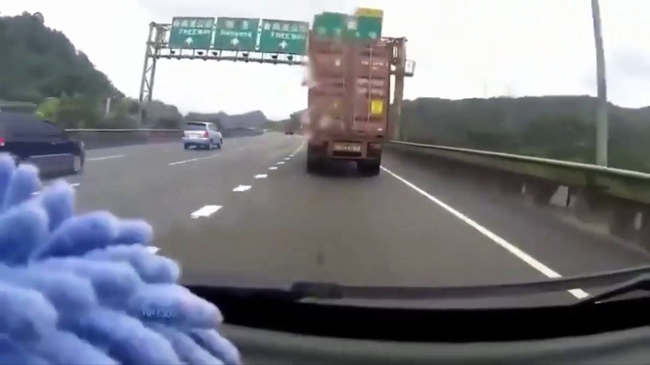 pha om cua container