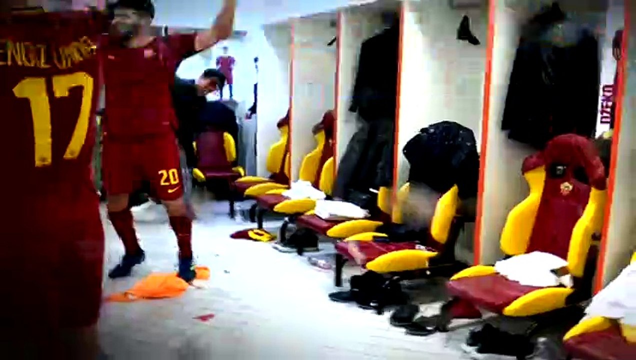 Edin Džeko slavi sa kćerkicom Unom