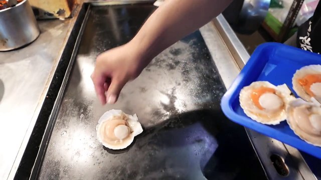 Taiwanese Street Food - Fresh King Scallops 扇貝王 キングホタテ 왕 가리비