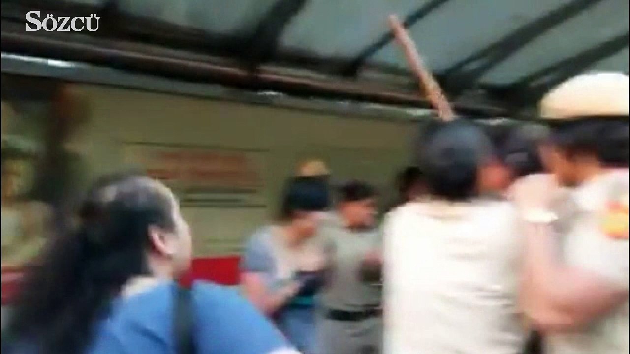 Taciz yürüyüşünde kadın polis şiddeti