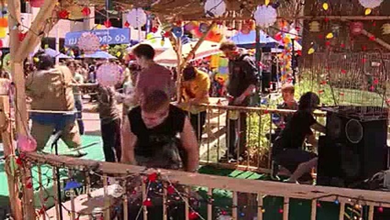 Greek S04E02 Fools Rush In