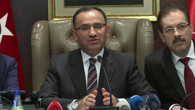 Bozdağ: '(Kılıçdaroğlu'na çağrı) 'Eğer gerçekten ersen er gibi davran, gel cumhurbaşkanı adayı ol'- ANKARA