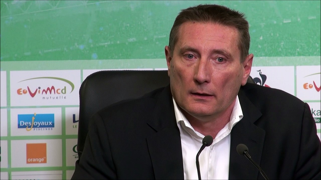 « Les fumigènes, c’est très joli à voir, super sympa, sauf qu’il y a un danger »