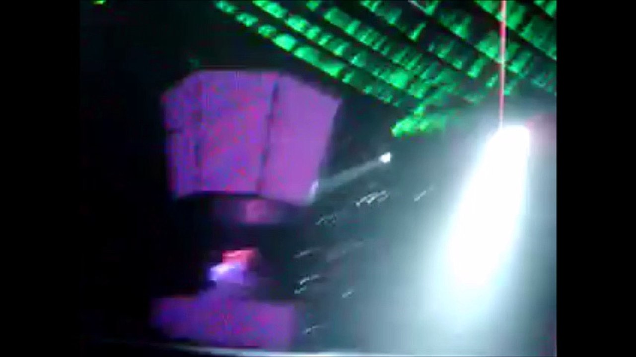 Muse - New Born, Lyon Halle Tony Garnier, 12/11/2006