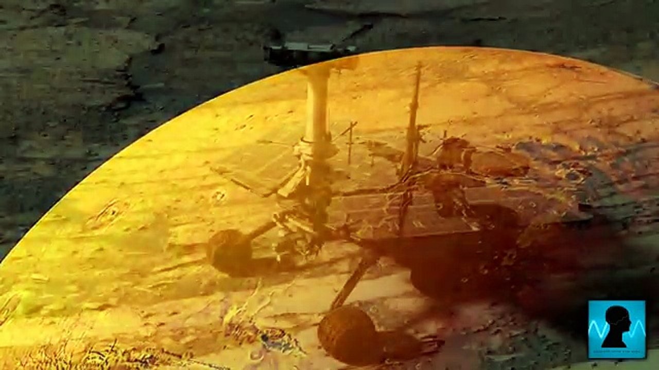 Alien Tracks Found On Mars In Reconnaissance Orbiter Photo? (Mars Mysteries)