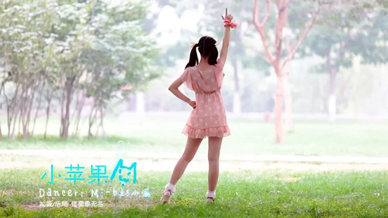 Little Apple（小苹果）－ 花邊白襪涼鞋版